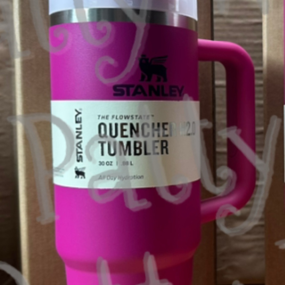 Stanley Pink 30 oz Flowstate Quencher Tumbler